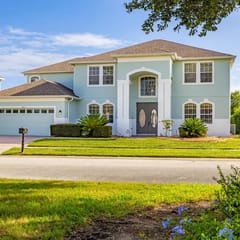 Spacious 7-Bedroom Villa with Private Pool & Spa