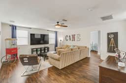 Wonderful 6 bed 6 bath pool home - Image 5