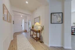 Beautiful 4 Bedroom pool home in gated community - Image 5