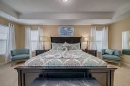 Spacious Pool Home Near Disney, Great Amenities - Image 2