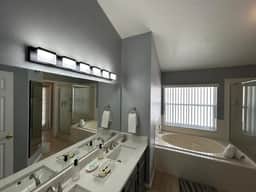 Newly listed - Modern & family friendly sleeps 9 - Image 3