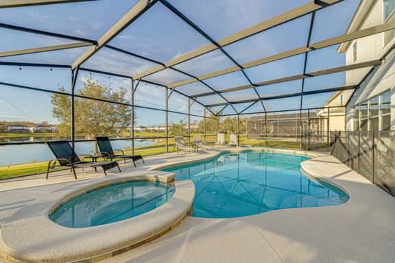 6 Bed villa close to disney - Image 1