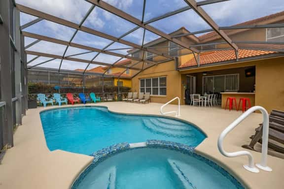 House of suites 6 b/room huge pool deck, game room - Image 1