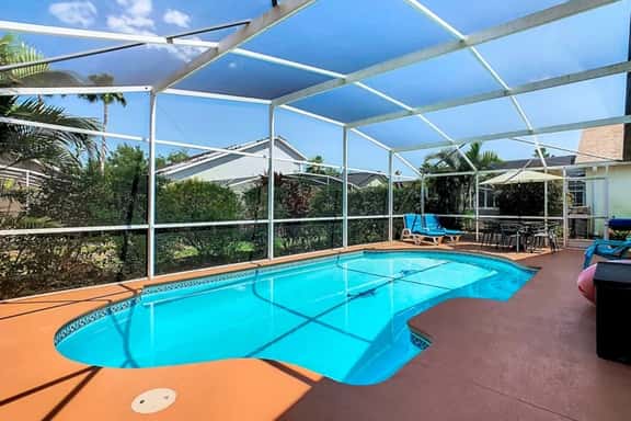 Great location for Orlando parks - 4 bed - Image 1