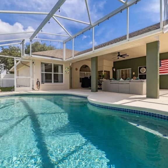 Modern Retreat, South Facing Pool & Game Room - Image 1