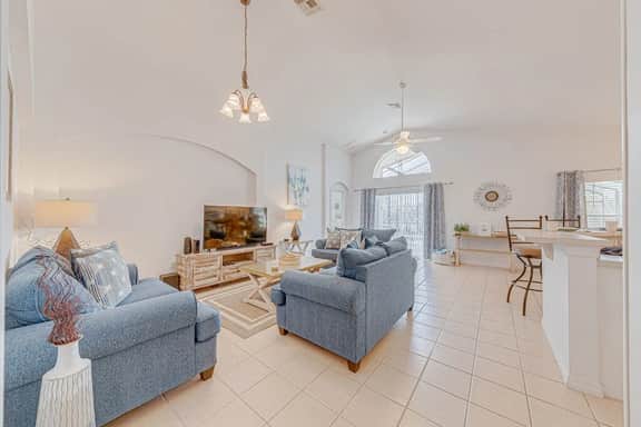 Beautiful South Facing Pool House, Close To Disney - Image 2