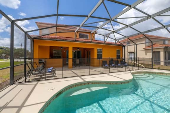 5 bedroom home watersong resort - Image 3