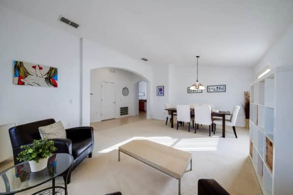 3 bedroom South facing home sleeps 8 - Image 2
