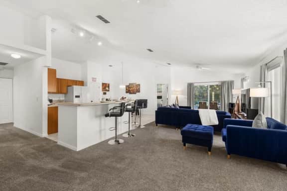 South facing Villa, Pool, spa and Games room! - Image 2