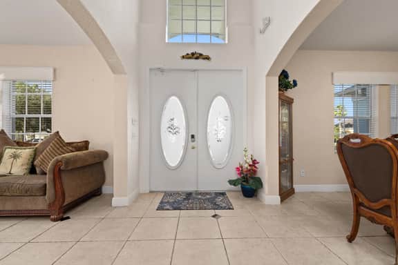 Spacious 7-Bedroom Villa with Private Pool & Spa - Image 2